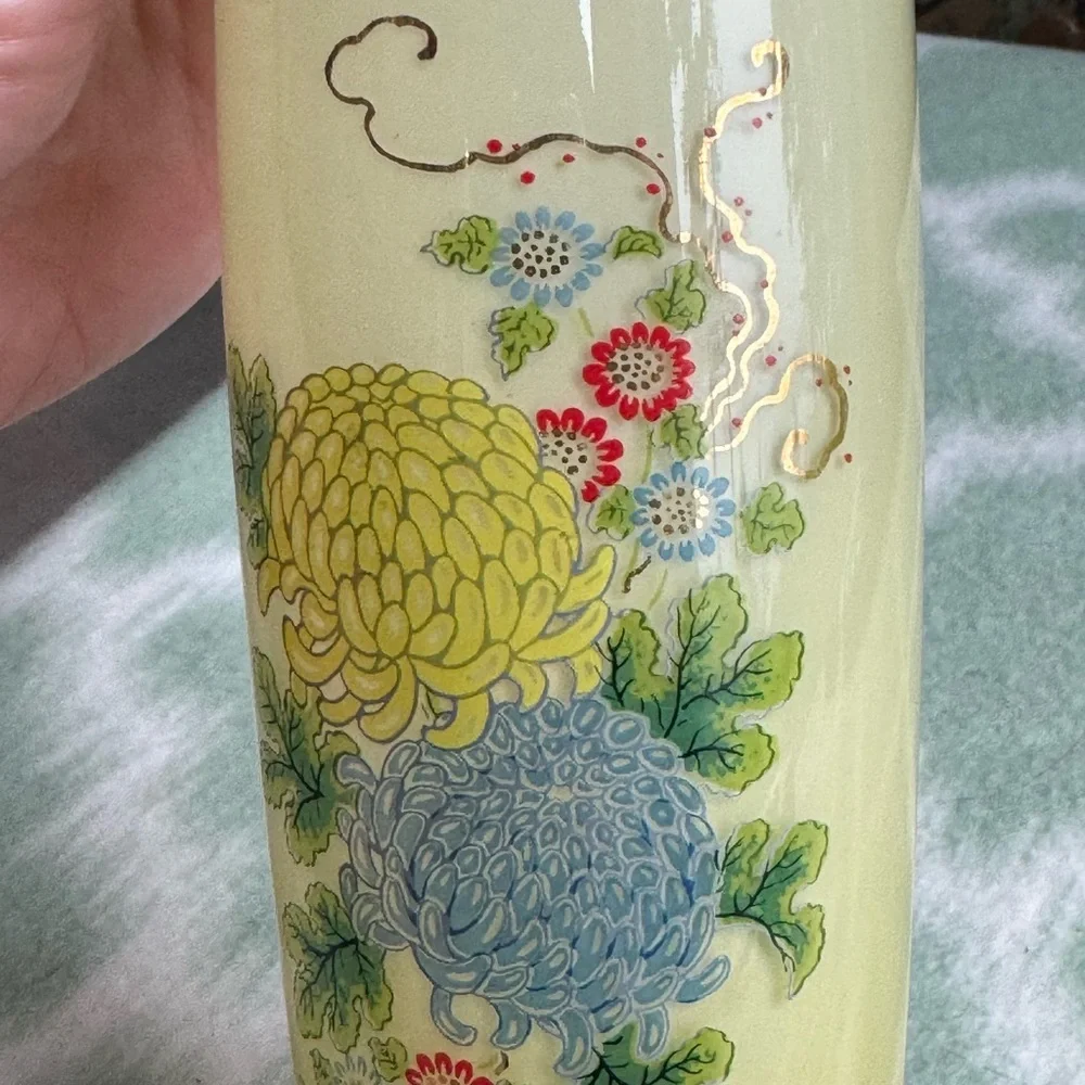 Vintage hand painted blown glass Floral Vase with Yellow and Gold Accents - Picture 7 of 8
